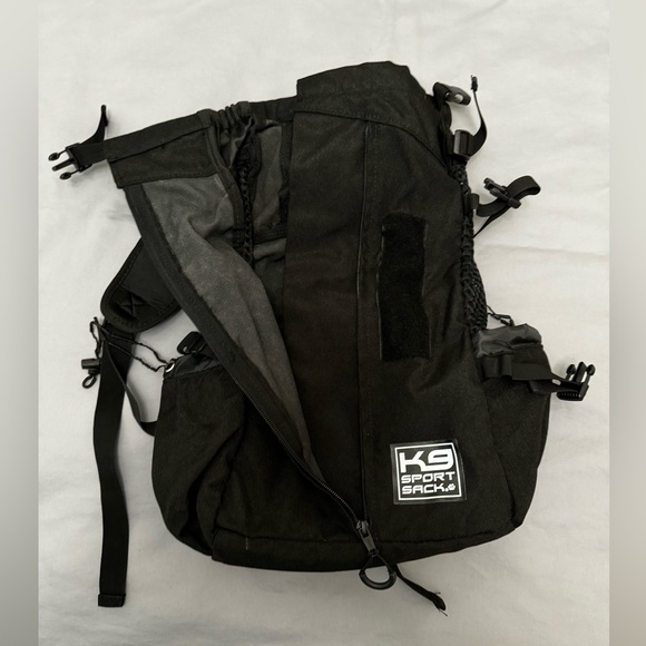 K9 Sport Sack | Dog Carrier Backpack (Medium, Air 2 - Jet Black) Pre-owned - Picture 2 of 10